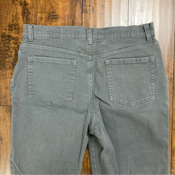 GLORIA VANDERBILT Women’s Gray Denim AMANDA Jeans Size 14 Missy Short - Picture 12 of 12